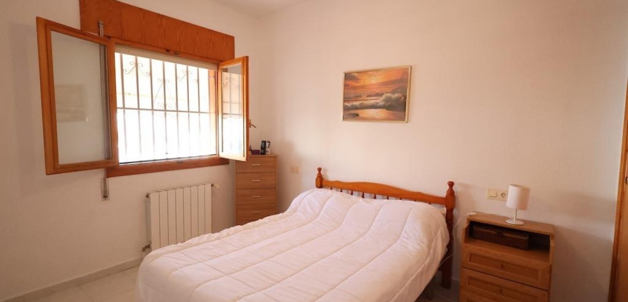 Venta - Terraced house -
Orihuela Costa - La Florida