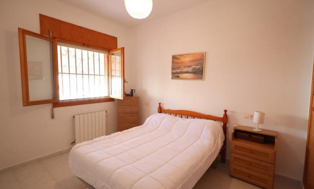 Venta - Terraced house -
Orihuela Costa - La Florida