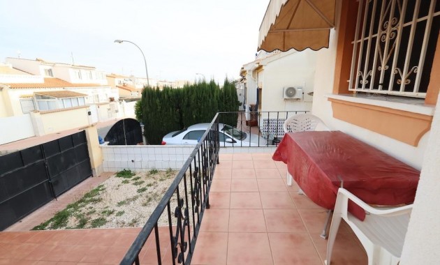 Venta - Terraced house -
Orihuela Costa - La Florida