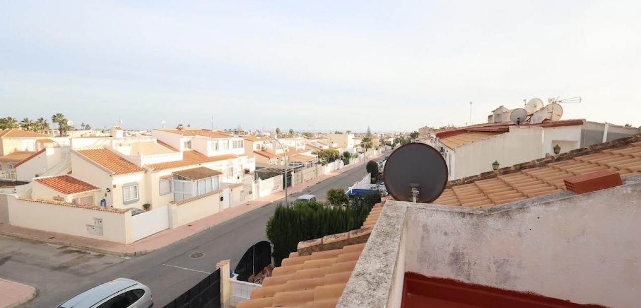 Venta - Terraced house -
Orihuela Costa - La Florida