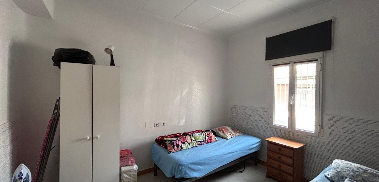 Venta - House -
Jacarilla