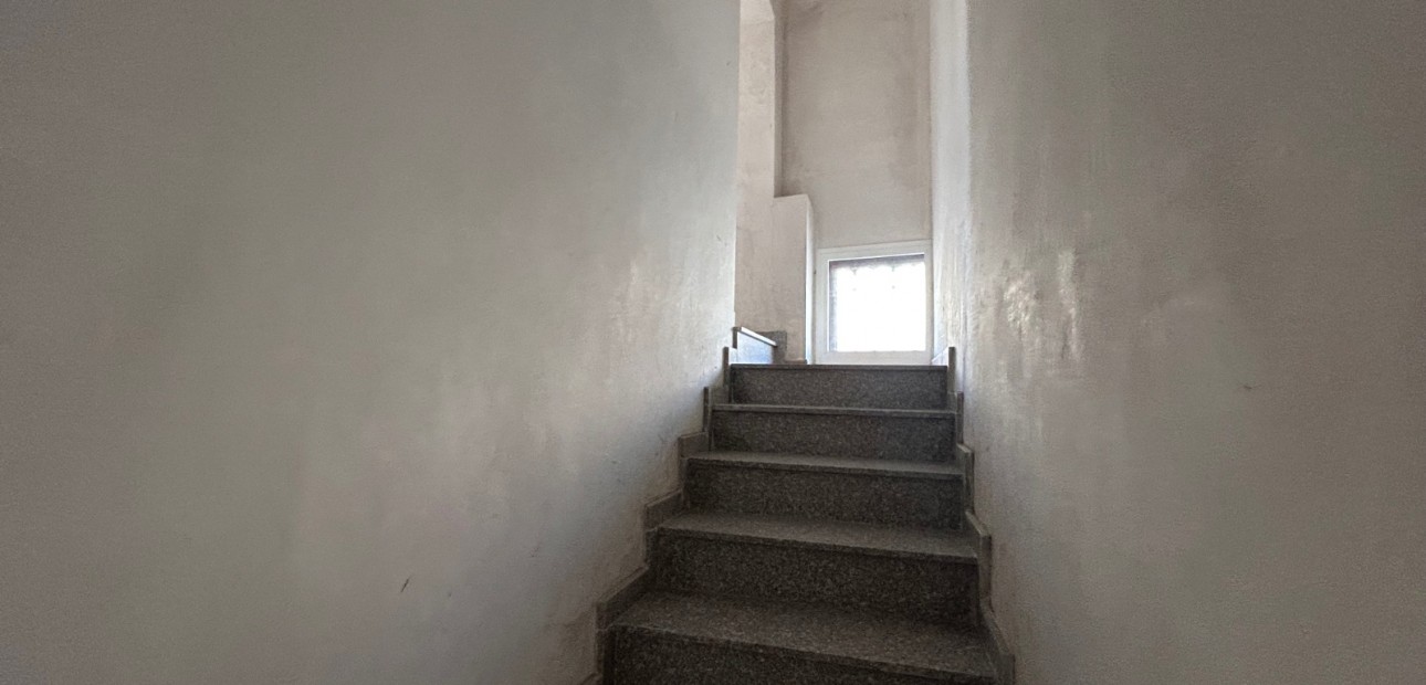 Venta - Commercial (6) -
Jacarilla