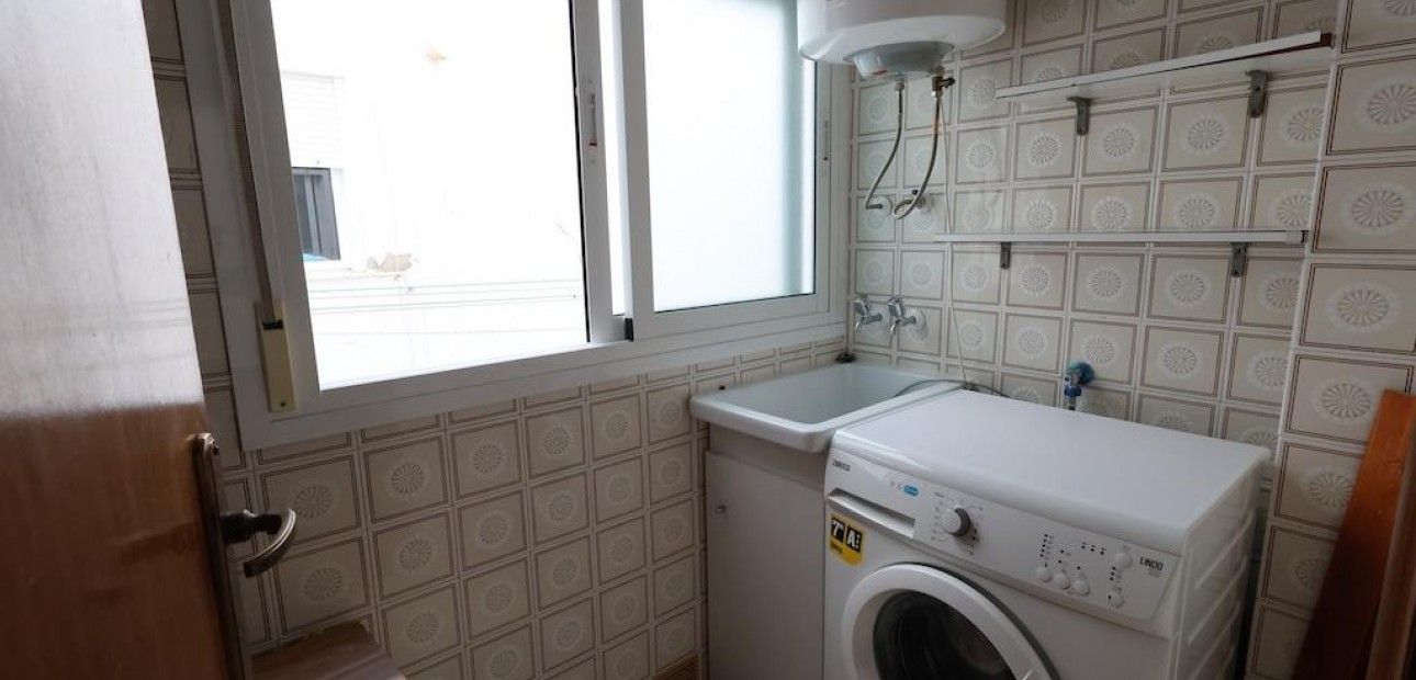 Herverkoop - Appartement / flat -
Torrevieja - Playa del cura