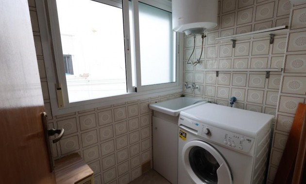 Herverkoop - Appartement / flat -
Torrevieja - Playa del cura