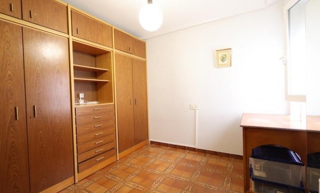Herverkoop - Appartement / flat -
Torrevieja - Playa del cura