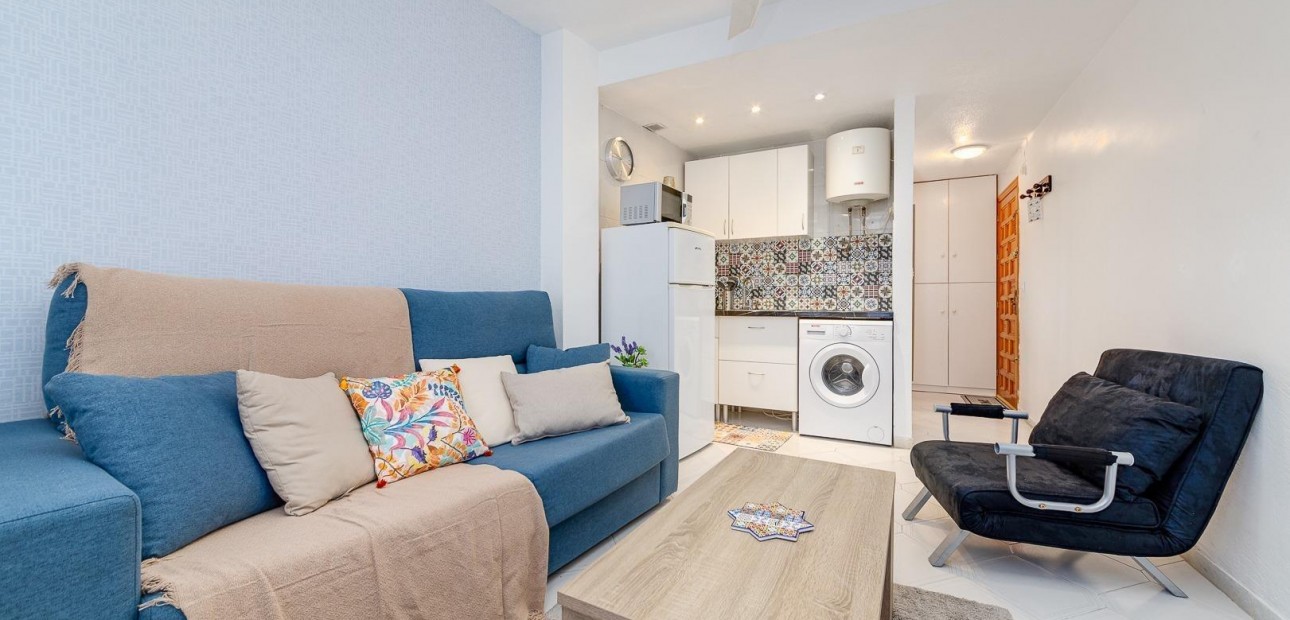 Herverkoop - Studio -
Torrevieja - torrevieja