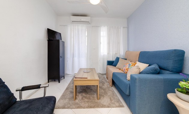 Herverkoop - Studio -
Torrevieja - torrevieja