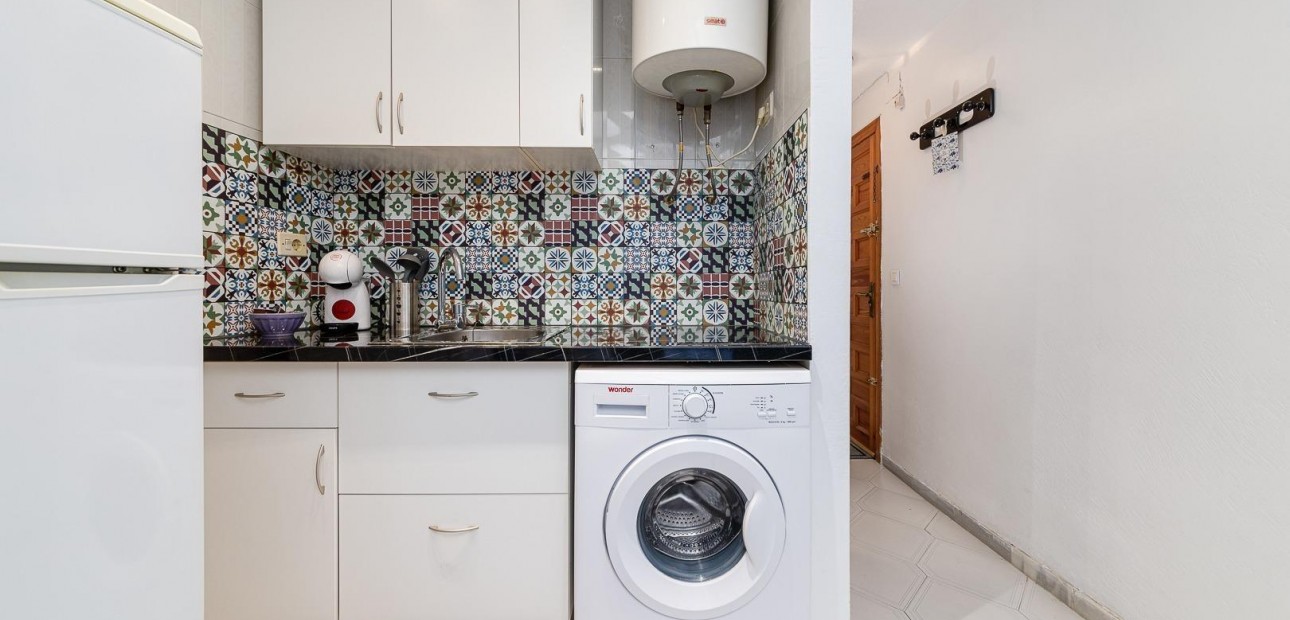 Herverkoop - Studio -
Torrevieja - torrevieja