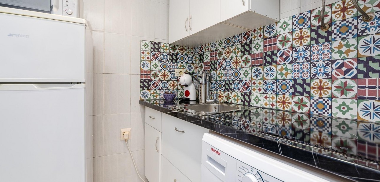 Herverkoop - Studio -
Torrevieja - torrevieja