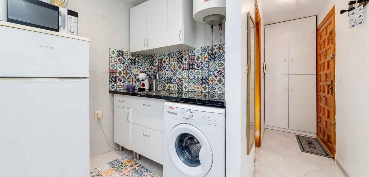 Herverkoop - Studio -
Torrevieja - torrevieja