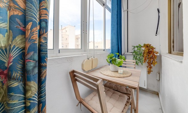 Herverkoop - Studio -
Torrevieja - torrevieja