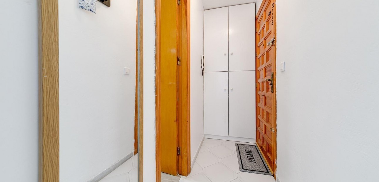 Herverkoop - Studio -
Torrevieja - torrevieja