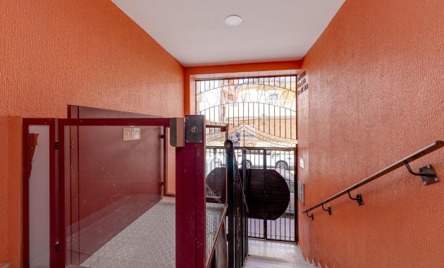 Herverkoop - Studio -
Torrevieja - torrevieja