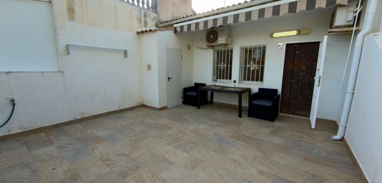 Herverkoop - Bungalow -
Torrevieja - La Siesta - El Salado - Torreta