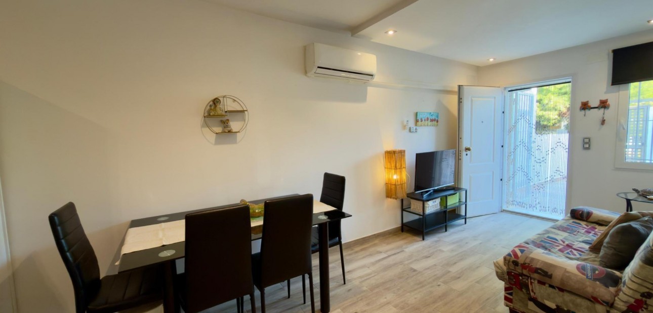 Herverkoop - Bungalow -
Torrevieja - La Siesta - El Salado - Torreta