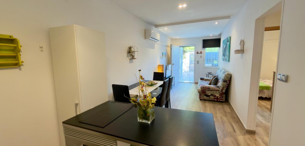 Herverkoop - Bungalow -
Torrevieja - La Siesta - El Salado - Torreta