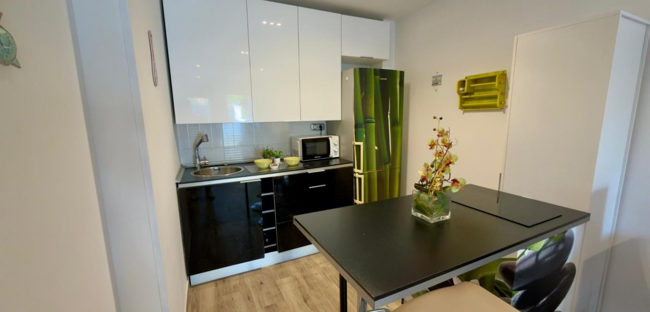 Herverkoop - Bungalow -
Torrevieja - La Siesta - El Salado - Torreta