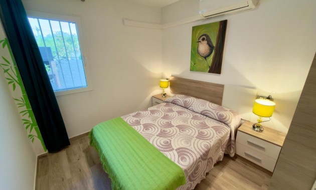 Herverkoop - Bungalow -
Torrevieja - La Siesta - El Salado - Torreta