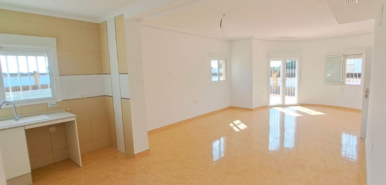 Herverkoop - Country Property -
Catral - Catral - Country