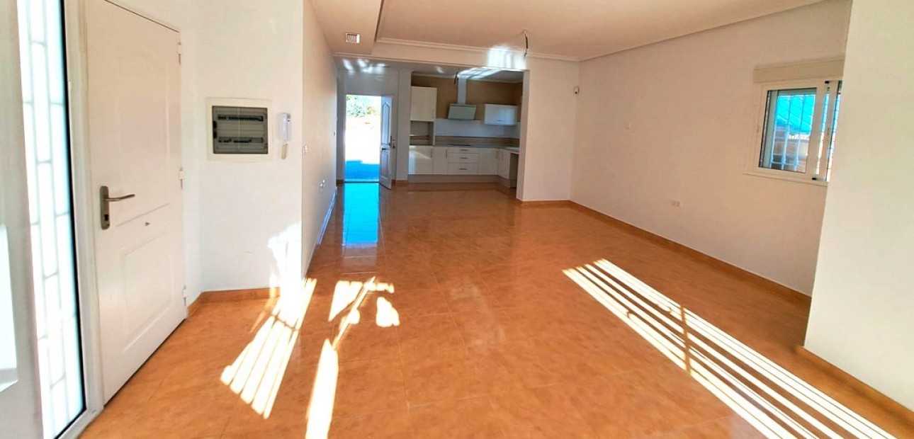 Herverkoop - Country Property -
Catral - Catral - Country