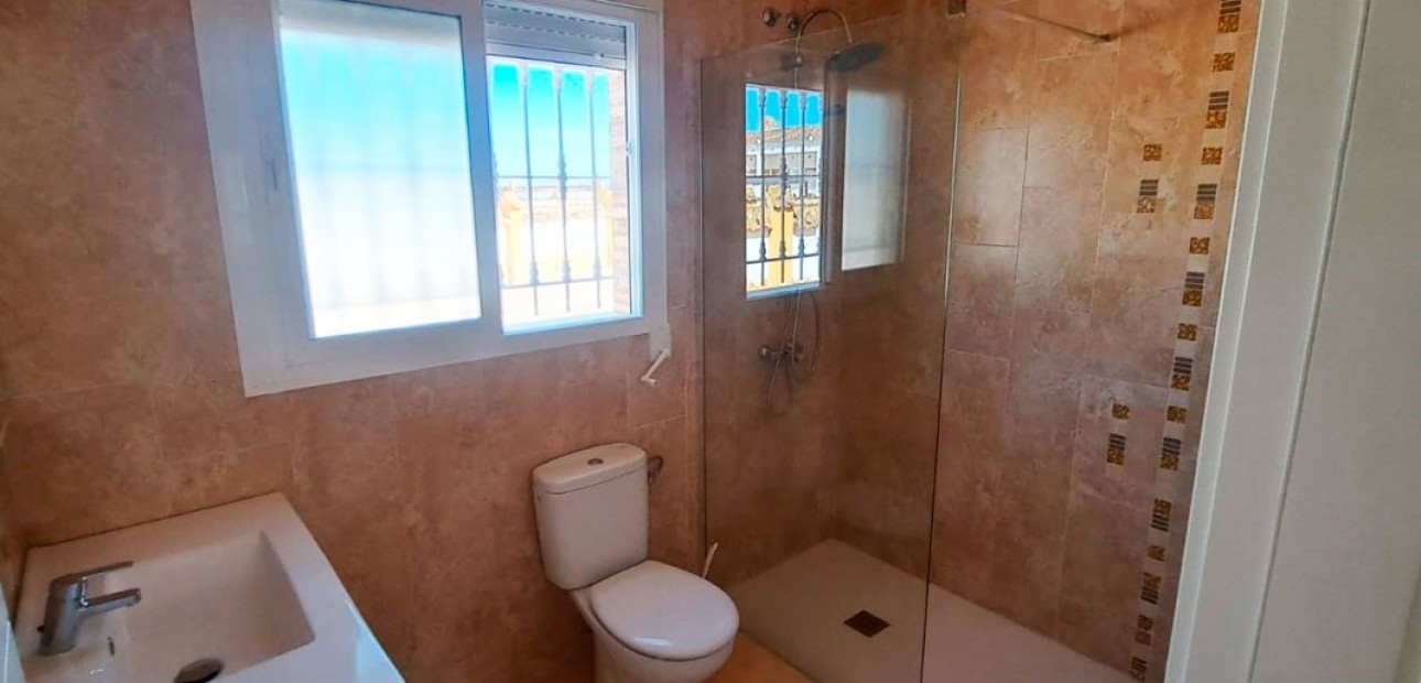 Herverkoop - Country Property -
Catral - Catral - Country