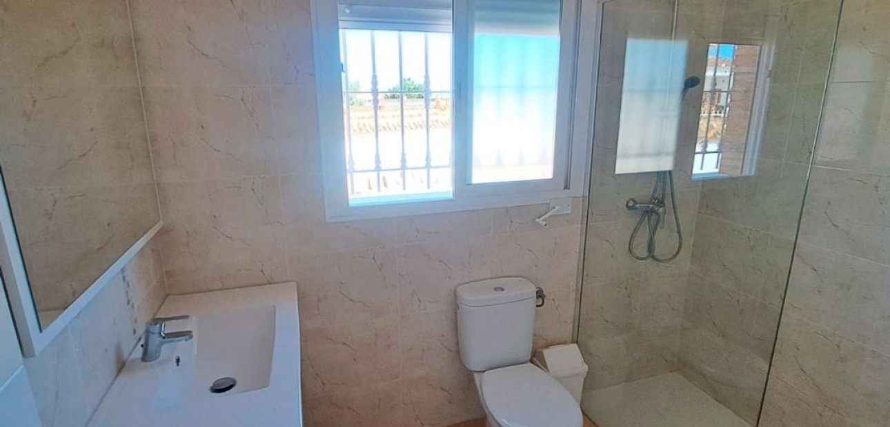 Herverkoop - Country Property -
Catral - Catral - Country