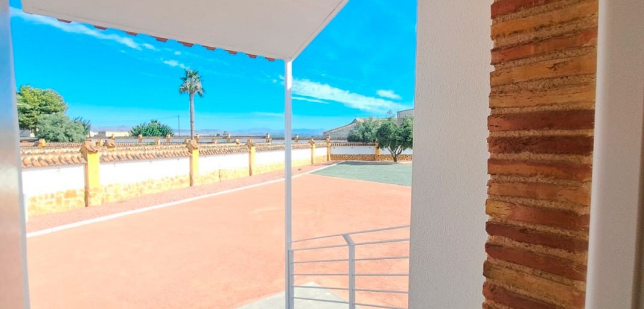 Herverkoop - Country Property -
Catral - Catral - Country