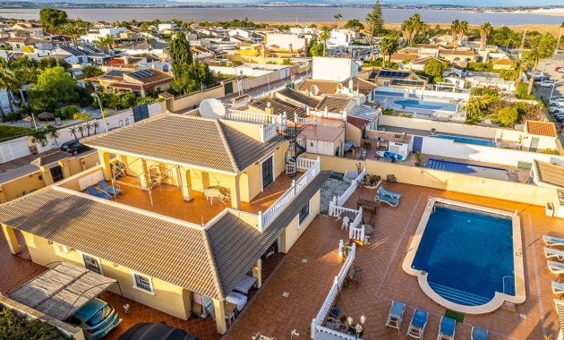 Herverkoop - Villa -
Torrevieja - LOS BALCONES - LOS ALTOS