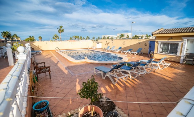 Herverkoop - Villa -
Torrevieja - LOS BALCONES - LOS ALTOS