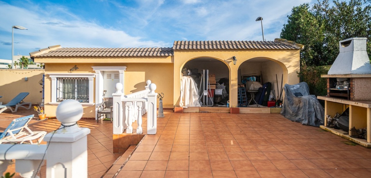 Herverkoop - Villa -
Torrevieja - LOS BALCONES - LOS ALTOS