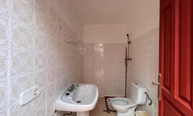 Venta - House -
Jacarilla