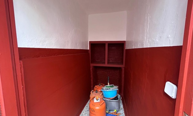 Venta - House -
Jacarilla