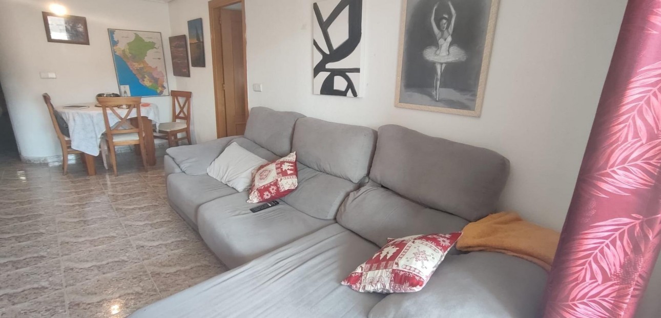 Herverkoop - Appartement / flat -
Torrevieja - Estacion de autobuses