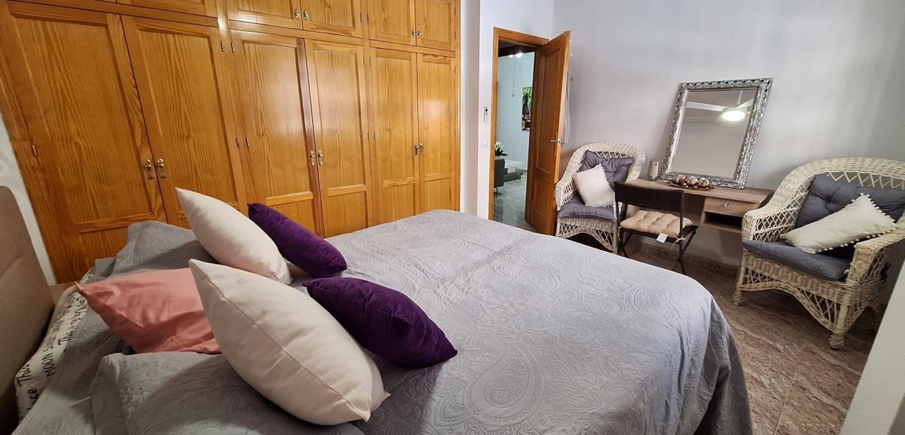 Herverkoop - Appartement / flat -
Torrevieja - Estacion de autobuses