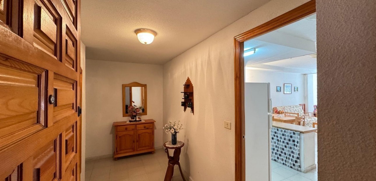 Herverkoop - Appartement / flat -
Torrevieja - Estacion de autobuses