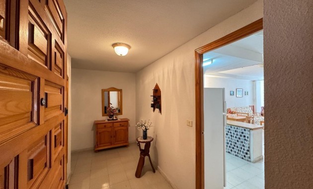 Herverkoop - Appartement / flat -
Torrevieja - Estacion de autobuses