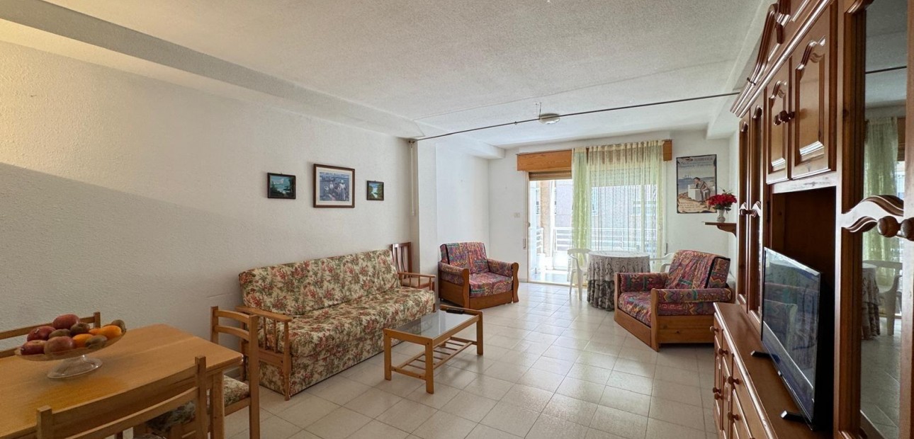 Herverkoop - Appartement / flat -
Torrevieja - Estacion de autobuses