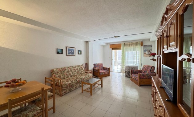 Herverkoop - Appartement / flat -
Torrevieja - Estacion de autobuses