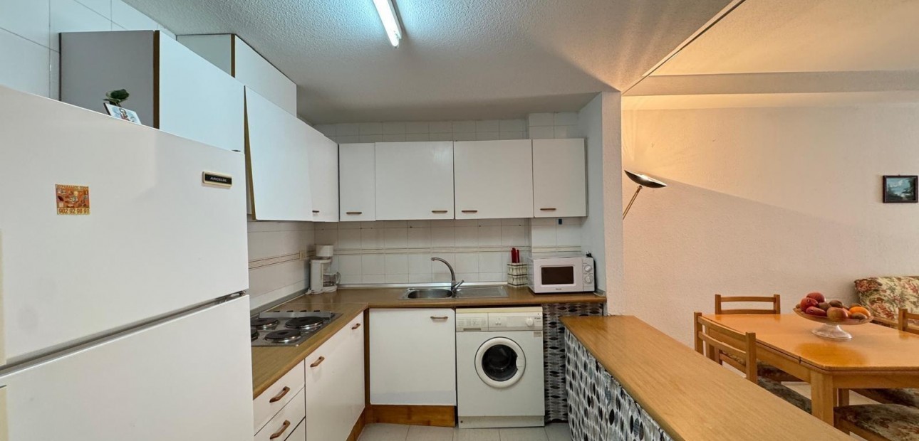 Herverkoop - Appartement / flat -
Torrevieja - Estacion de autobuses