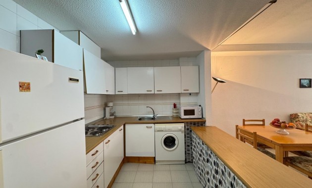 Herverkoop - Appartement / flat -
Torrevieja - Estacion de autobuses