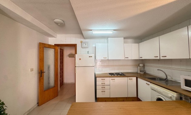 Herverkoop - Appartement / flat -
Torrevieja - Estacion de autobuses