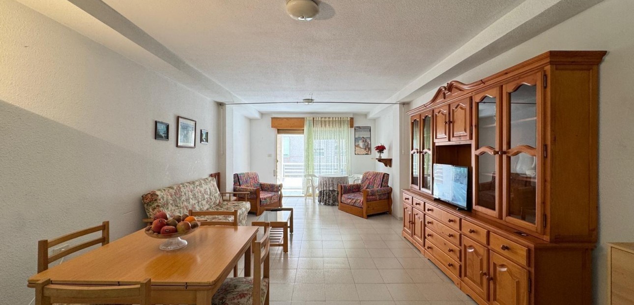 Herverkoop - Appartement / flat -
Torrevieja - Estacion de autobuses