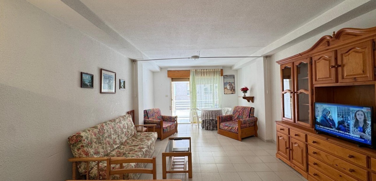 Herverkoop - Appartement / flat -
Torrevieja - Estacion de autobuses