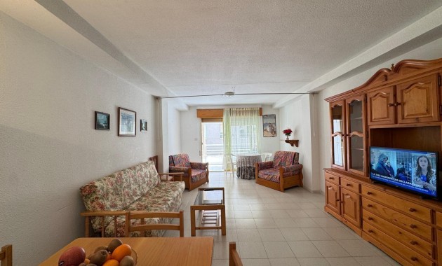 Herverkoop - Appartement / flat -
Torrevieja - Estacion de autobuses