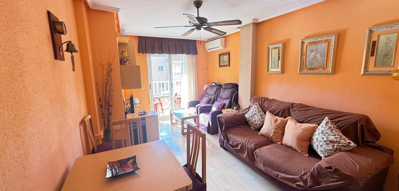 Herverkoop - Appartement / flat -
Torrevieja - Estacion de autobuses