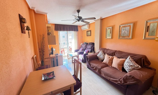 Herverkoop - Appartement / flat -
Torrevieja - Estacion de autobuses