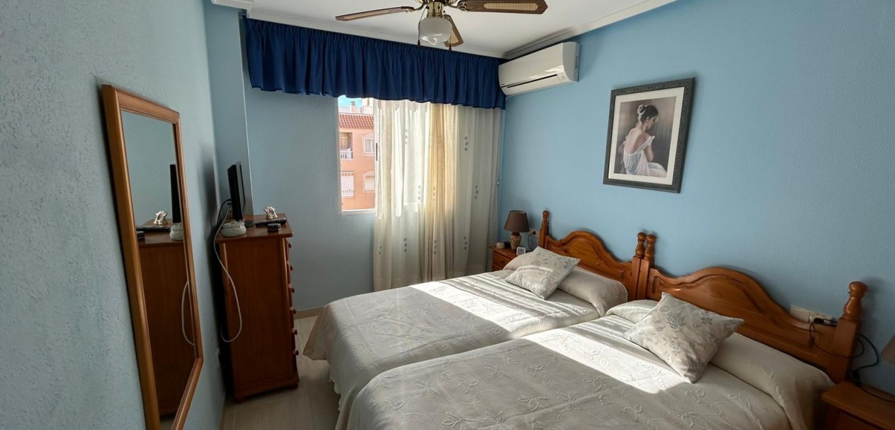 Herverkoop - Appartement / flat -
Torrevieja - Estacion de autobuses