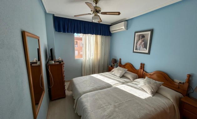 Herverkoop - Appartement / flat -
Torrevieja - Estacion de autobuses