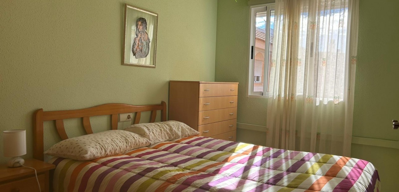 Herverkoop - Appartement / flat -
Torrevieja - Estacion de autobuses