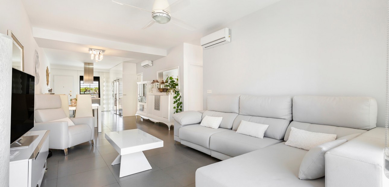 Herverkoop - Appartement / flat -
Torre de La Horadada - Torre de La Horadada - Town